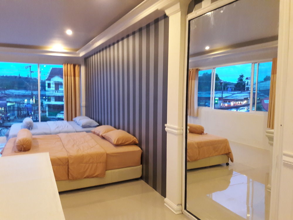 Oyo 1117 Phuket Airport Suites Thalang Luaran gambar